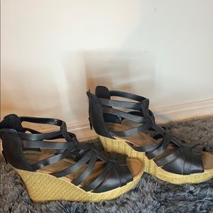 American Eagle Heels